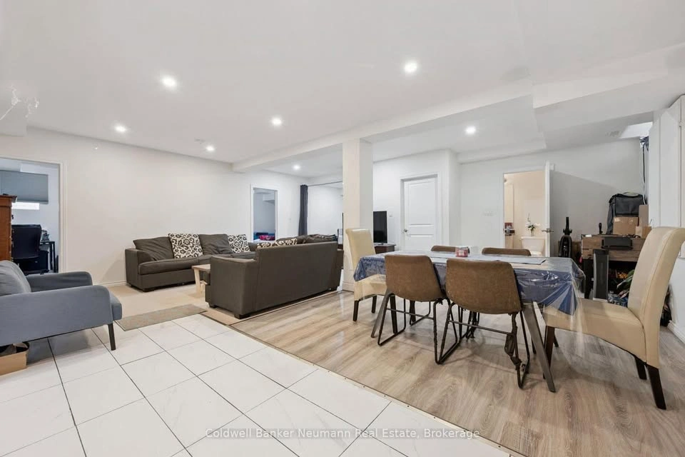 2 Beds 1 Bath Apartment - photo 3