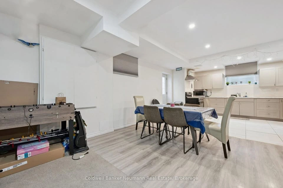 2 Beds 1 Bath Apartment - photo 4