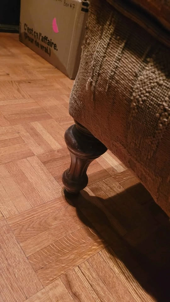 FREE Vintage Armchair — Reupholstery Project - photo 4