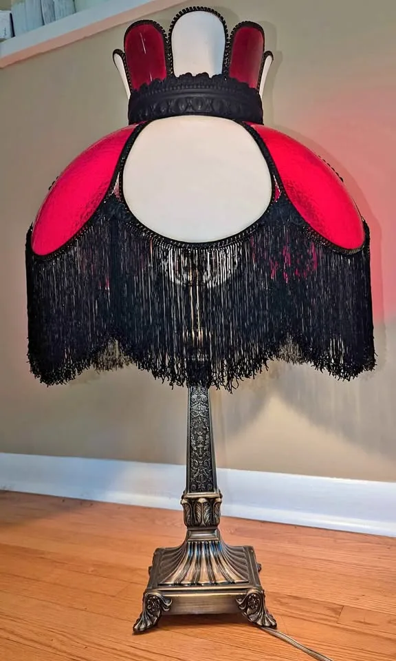 Gothic Style Red & Black Fringe Glass Lamp Shade thumbnail