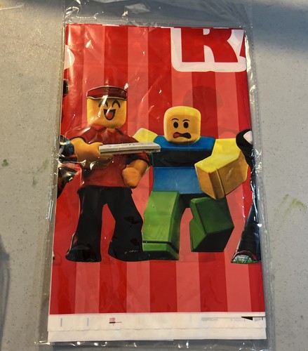 Roblox Party Decorations Tablecloth and Happy Birthday Banner - photo 3
