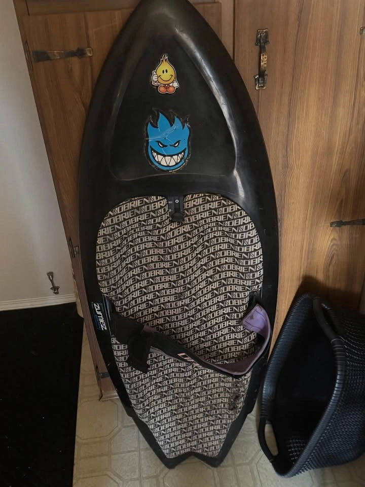 O'Brien Kneeboard, and Assorted Water Skis - photo 3