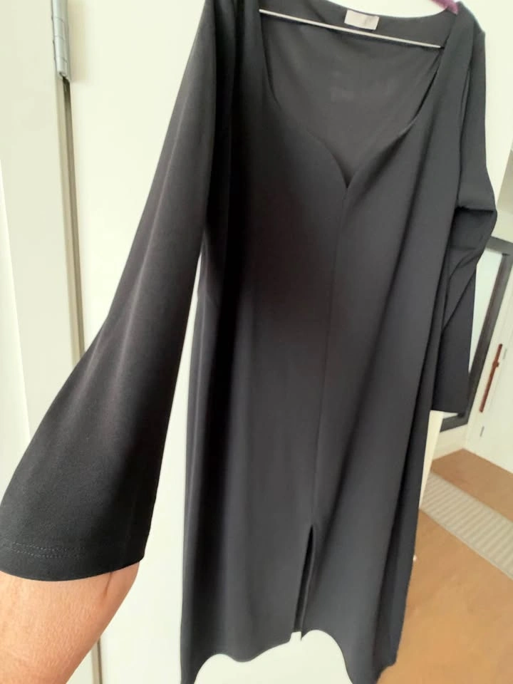 H&M Long Sleeve Black Midi Dress - photo 4
