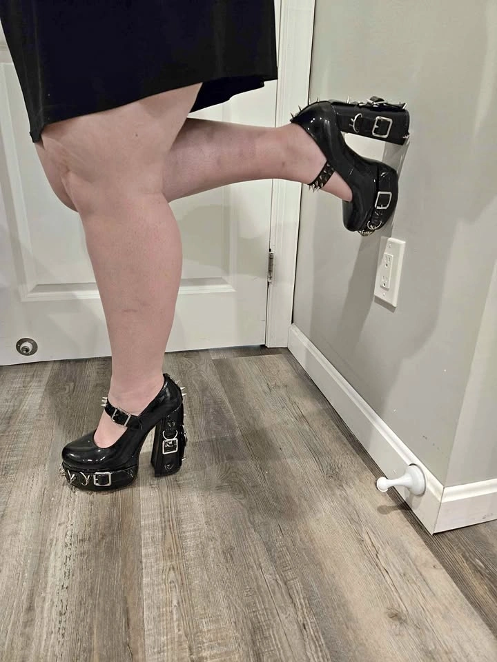 Spiked High Heeled Shoes Euro 39 US 8.5