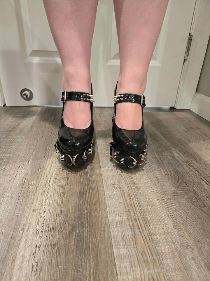 Spiked High Heeled Shoes Euro 39 US 8.5 - photo 2