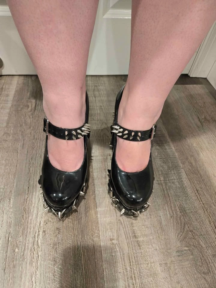 Spiked High Heeled Shoes Euro 39 US 8.5 - photo 3
