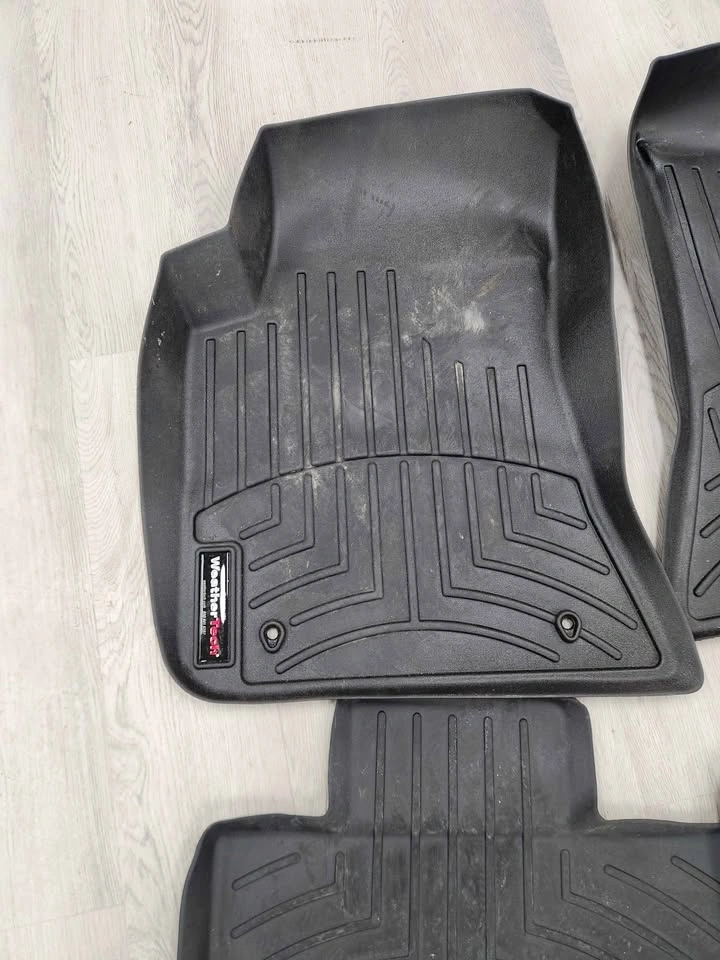 2008-2023 Dodge Challenger Weathertech floor mats complete - photo 4