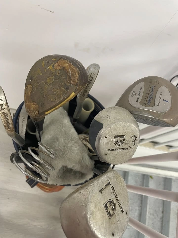 Set Of Vintage Northwestern and Square Two Golf Clubs - photo 2