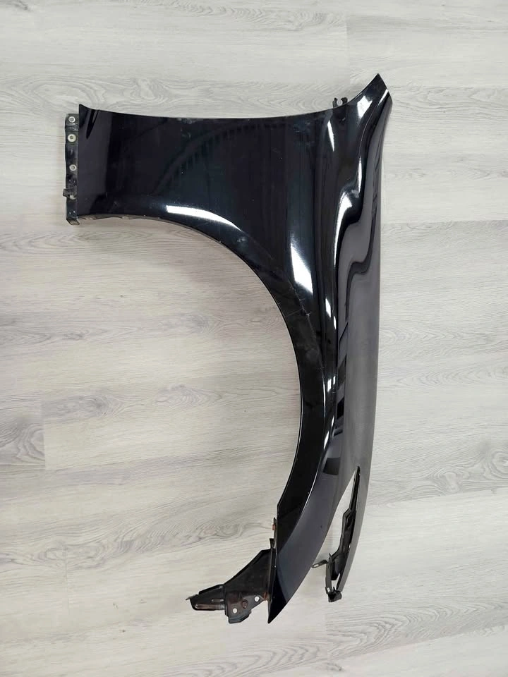 2007 Infiniti M35 Front Fender Passenger Side