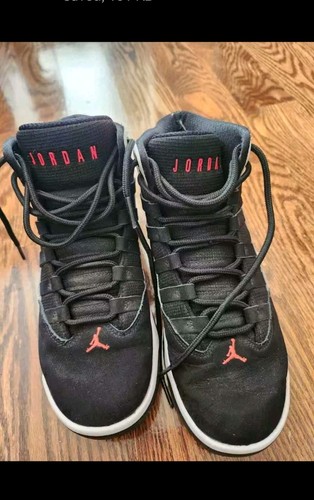 Nike Air Jordan Max Aura Youth 5 Black Used Once