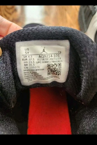 Nike Air Jordan Max Aura Youth 5 Black Used Once - photo 4