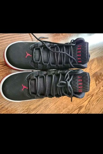 Nike Air Jordan Max Aura Black Gym Red Youth US 5.5 - photo 5