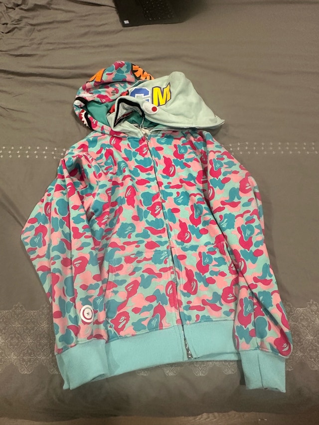 bape hoodie