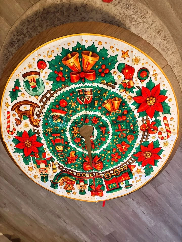 30” Christmas Tree Skirt