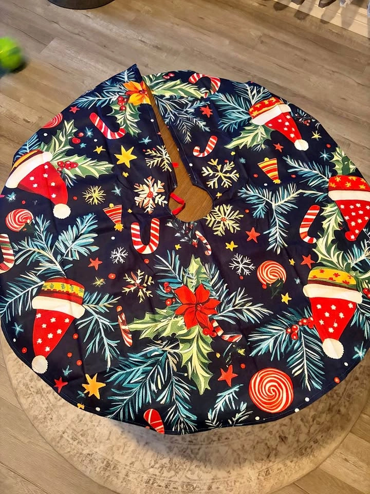 BN 36” Christmas Tree Skirt