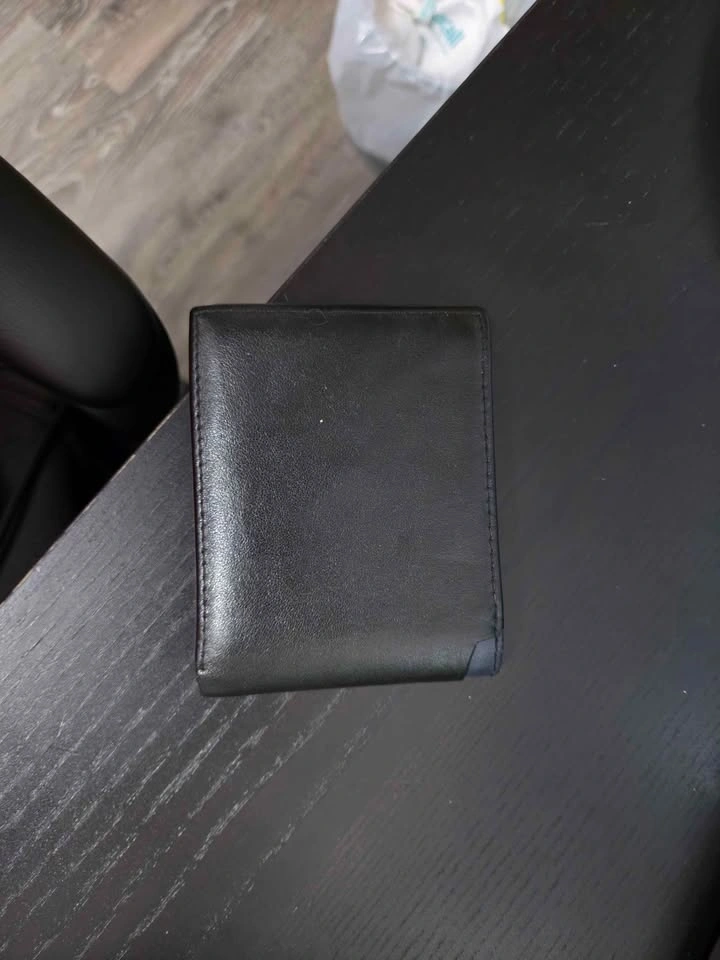 Men’s Tommy Hilfiger Leather Bifold Wallet – Black / Navy - photo 3