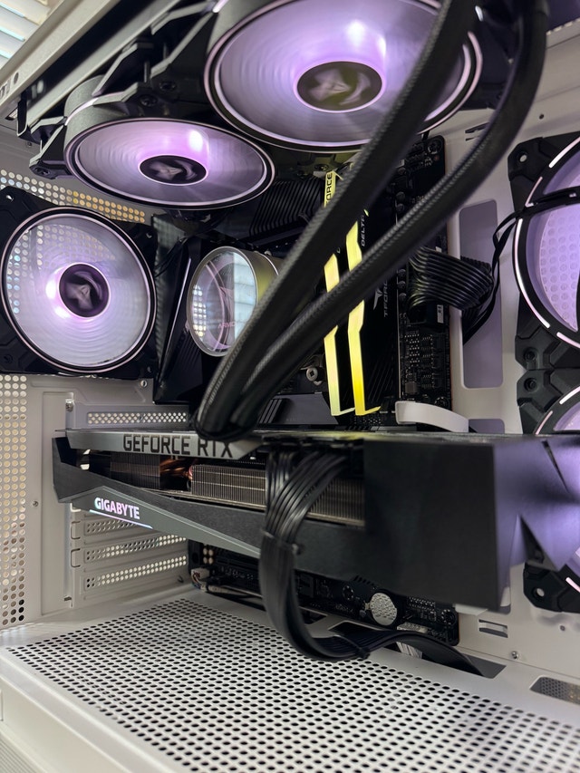Gaming PC (Ryzen 9 5900X + RTX 3070TI + 16gb DDR4) - photo 2
