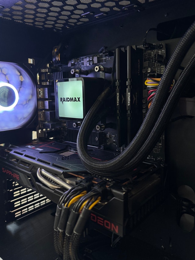 Gaming PC (Ryzen 7 5800XT + RX 6700XT + 32gb DDR4) - photo 2