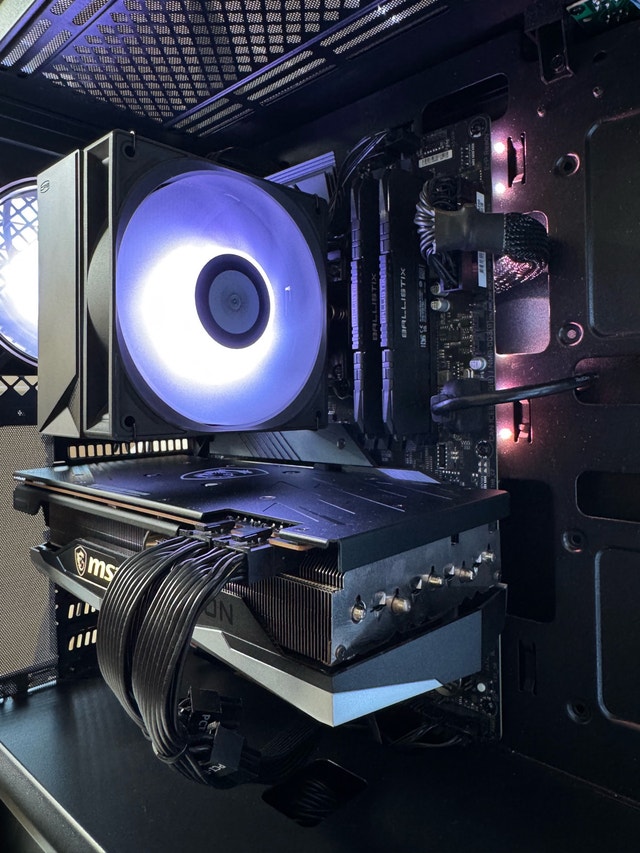 Gaming PC (i5 12600K + RX 6700XT + 32gb DDR4) - photo 2