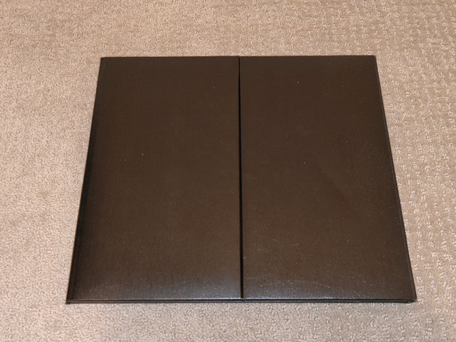 Black Leatherette Tri-Fold Photo Frame Folder, Holds 8 Photos - photo 5