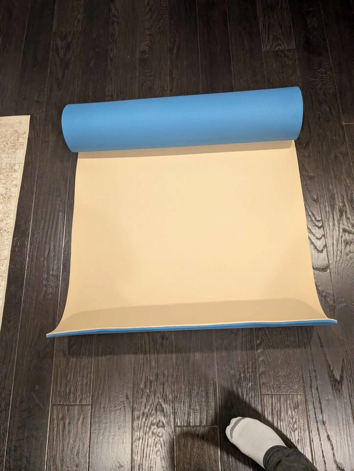 Yoga Mat Excellent Condition - photo 2