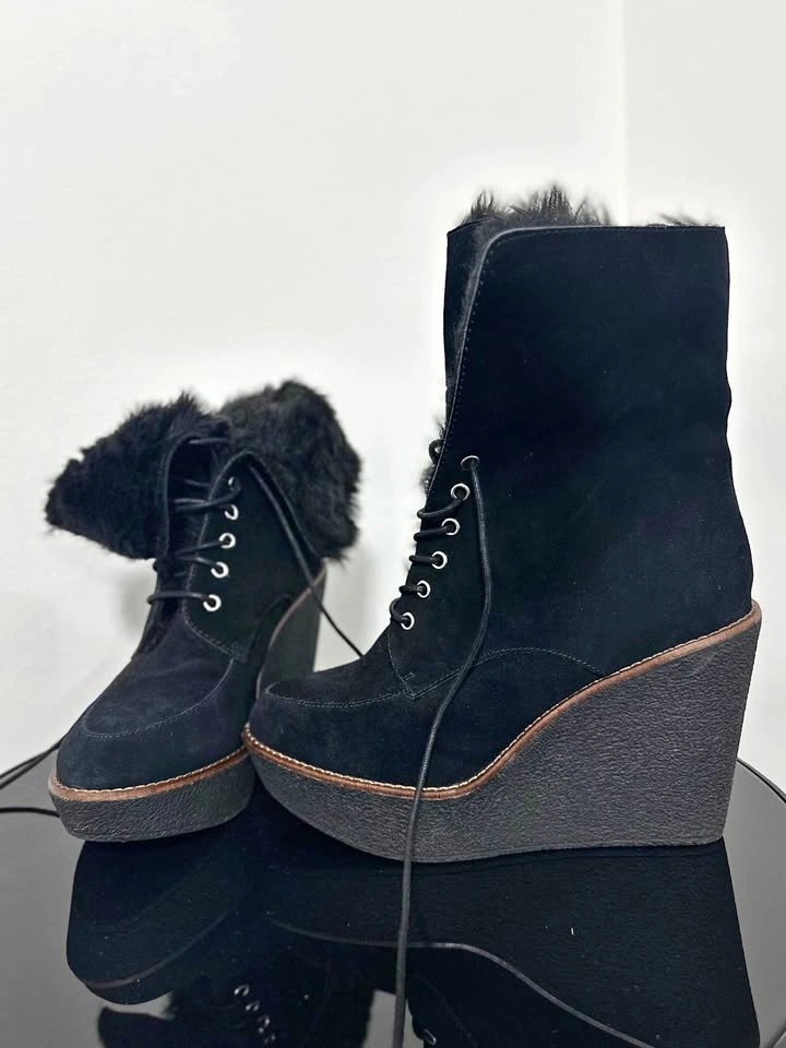 Buffalo London Suede Boots size 9,5/40