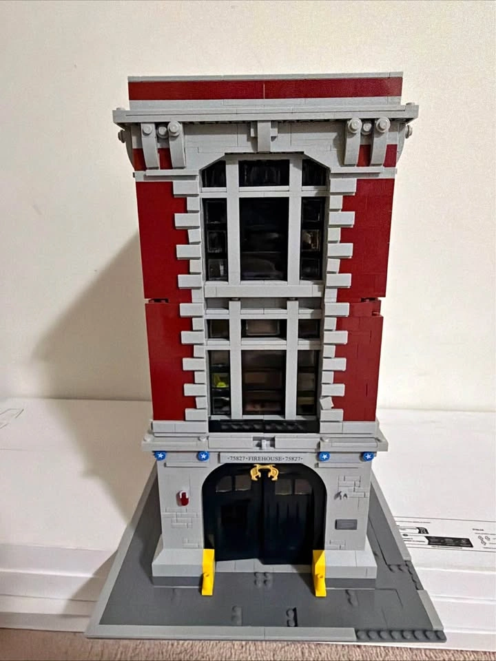 Lego Ghostbusters Firehouse Headquarters 75827