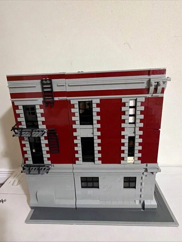 Lego Ghostbusters Firehouse Headquarters 75827 - photo 4