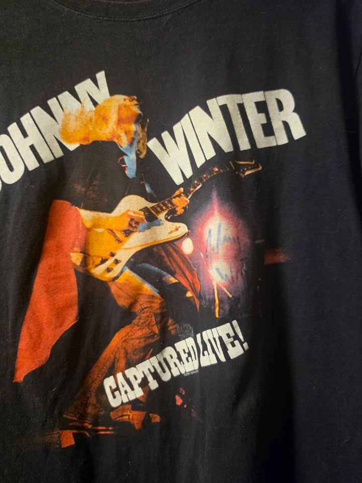 Autographed Johnny Winter T-Shirt - Signed Live in Oakville, ON - photo 2