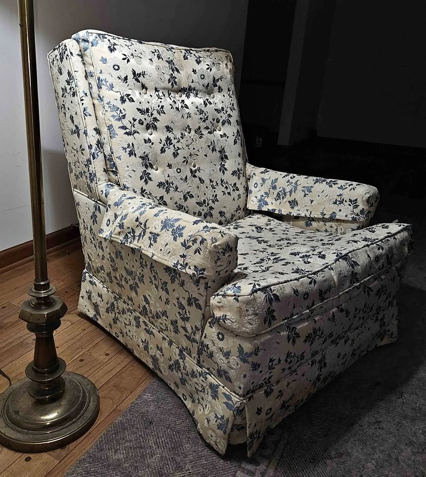 Vintage Cream & Blue Floral Armchairs (Pair)