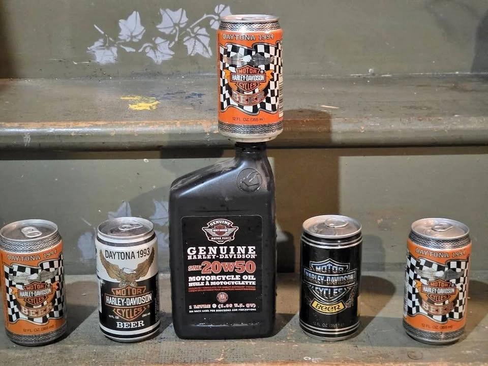 Collectible Harley-Davidson Garage Display Cans & Container