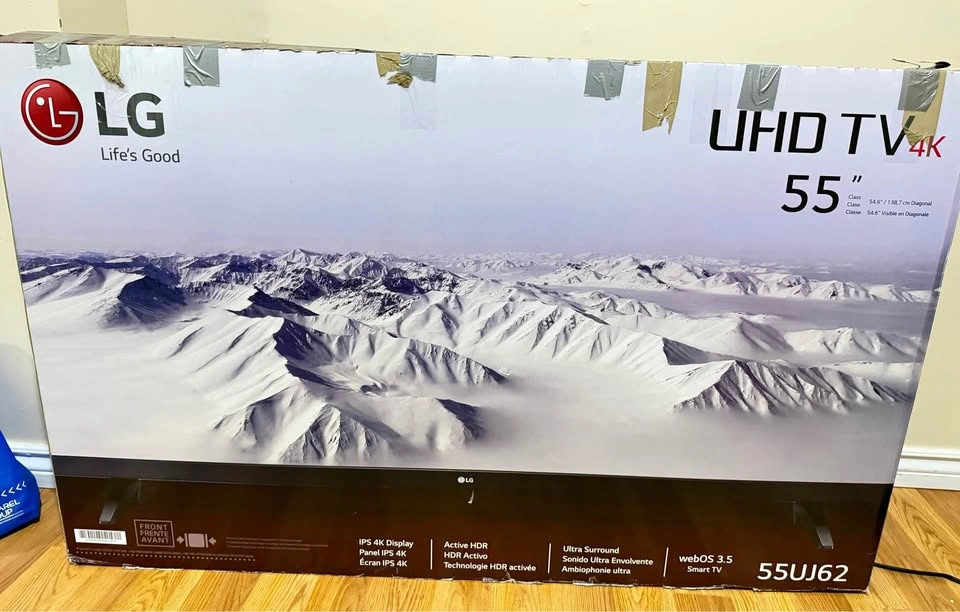 Moving Sale - LG 55-Inch 4K UHD Smart TV - Excellent Condition