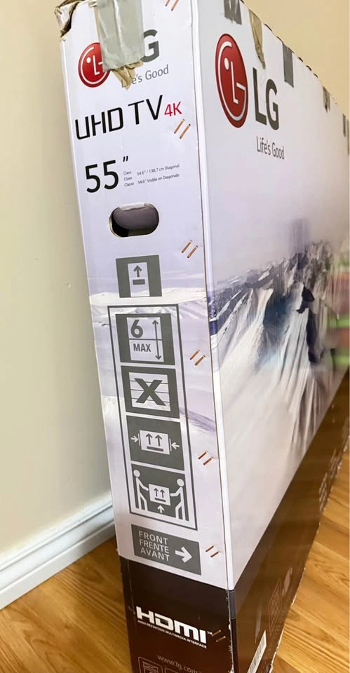 Moving Sale - LG 55-Inch 4K UHD Smart TV - Excellent Condition - photo 2