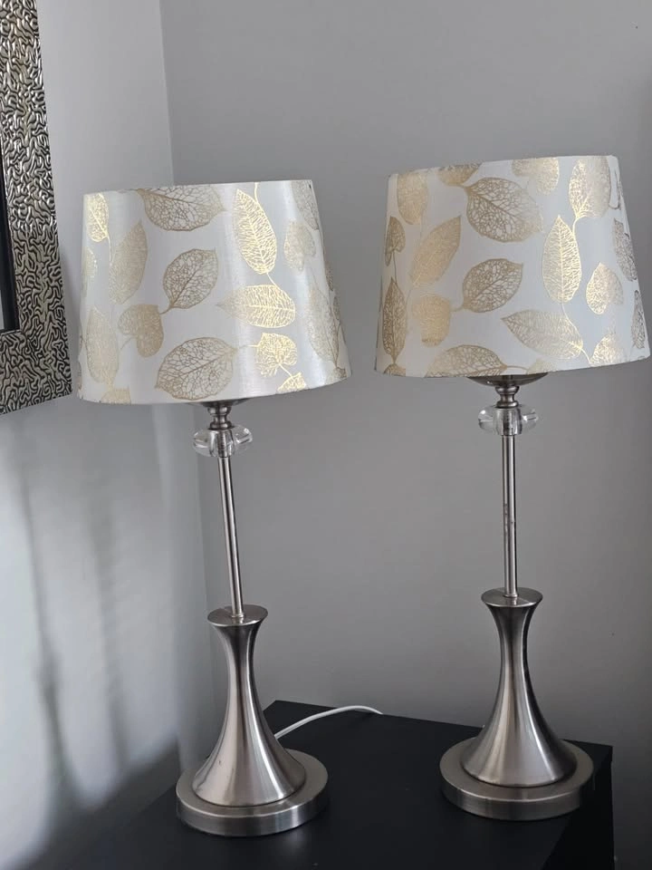 Matching lamps - very cute - photo 2