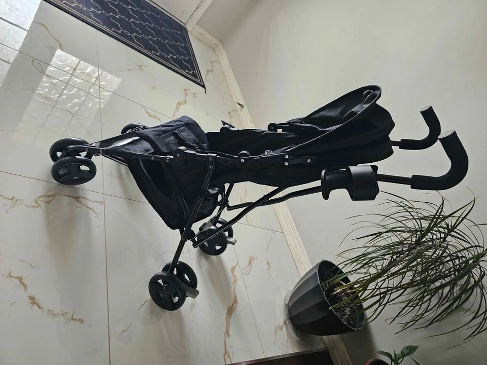 Black Umbrella Stroller - photo 3