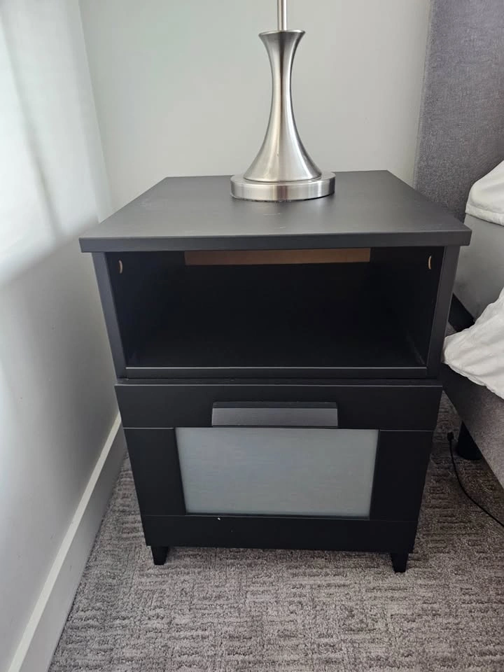 set of two night tables - photo 2