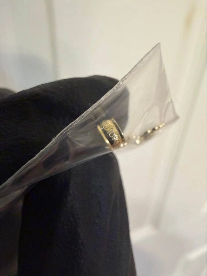 BRAND NEW 10k GOLD CROSS PENDANT - photo 3