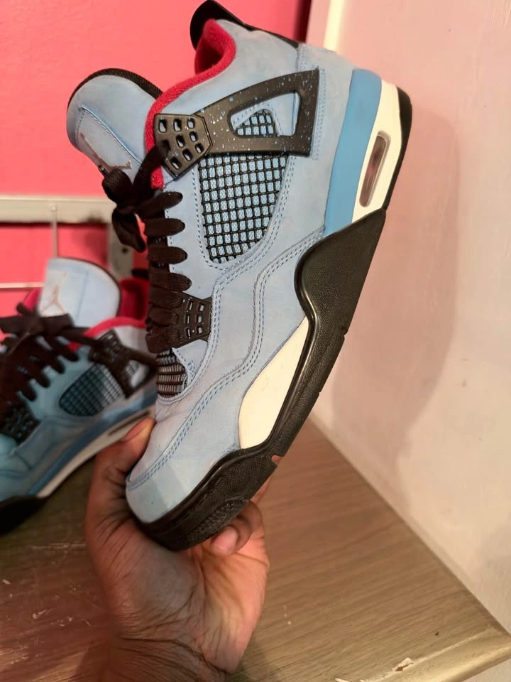Travis Scott Jordan 4 10.5 - photo 2