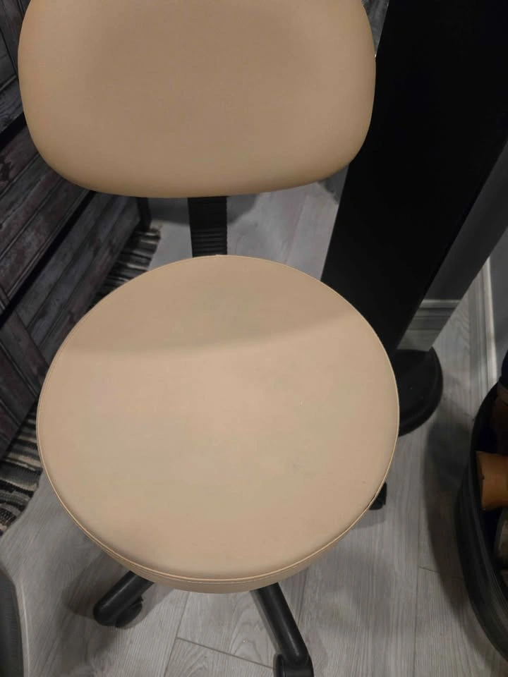 Adjustable thick cushiony desk chair with cover available - photo 3