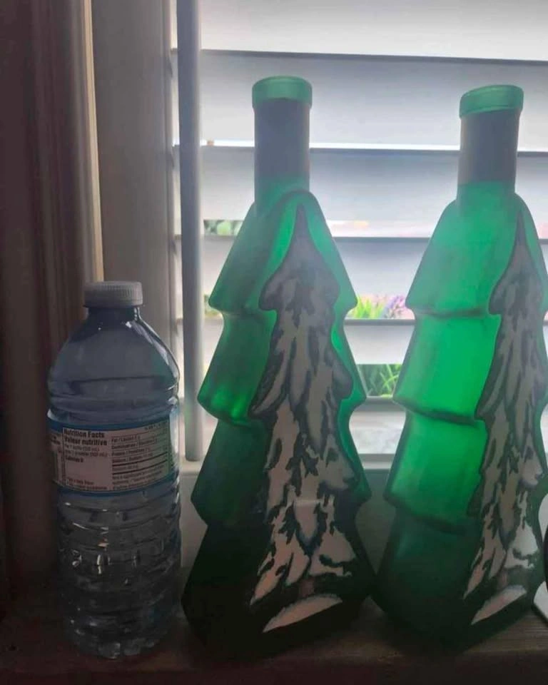 $10 for 2 vintage Christmas tree shape glass bottle vase - photo 3