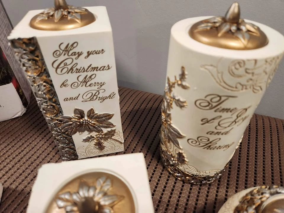 Christmas decor: set of engraved gold candle holders - photo 2