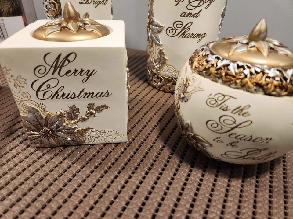 Christmas decor: set of engraved gold candle holders - photo 5