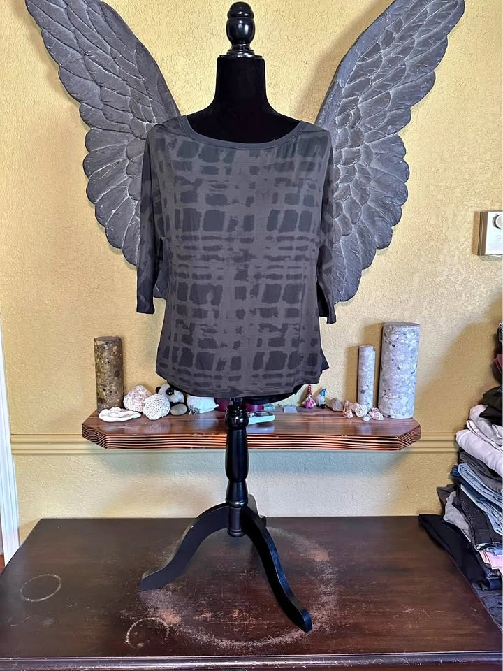 Lululemon Black Patterned Top