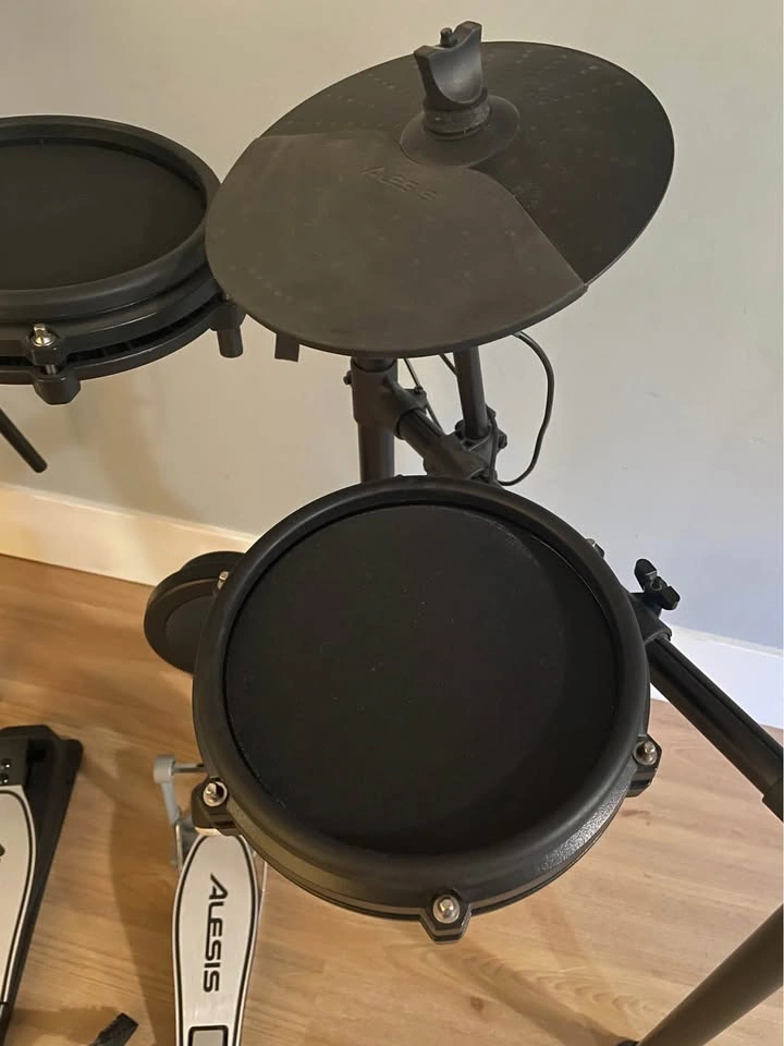 Alesis Nitro Mesh Kit (Mint Condition) - photo 4