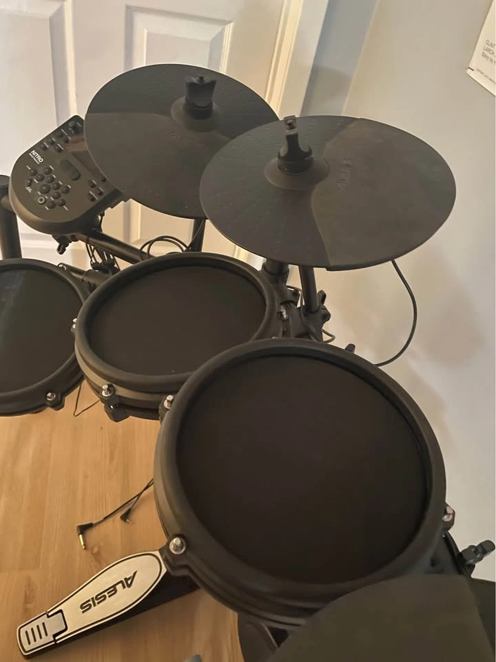 Alesis Nitro Mesh Kit (Mint Condition) - photo 5
