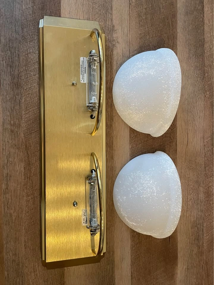 2-Light Sconce with frosted glass - photo 2