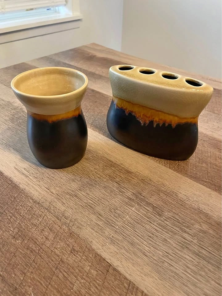 Tooth Brush Holder