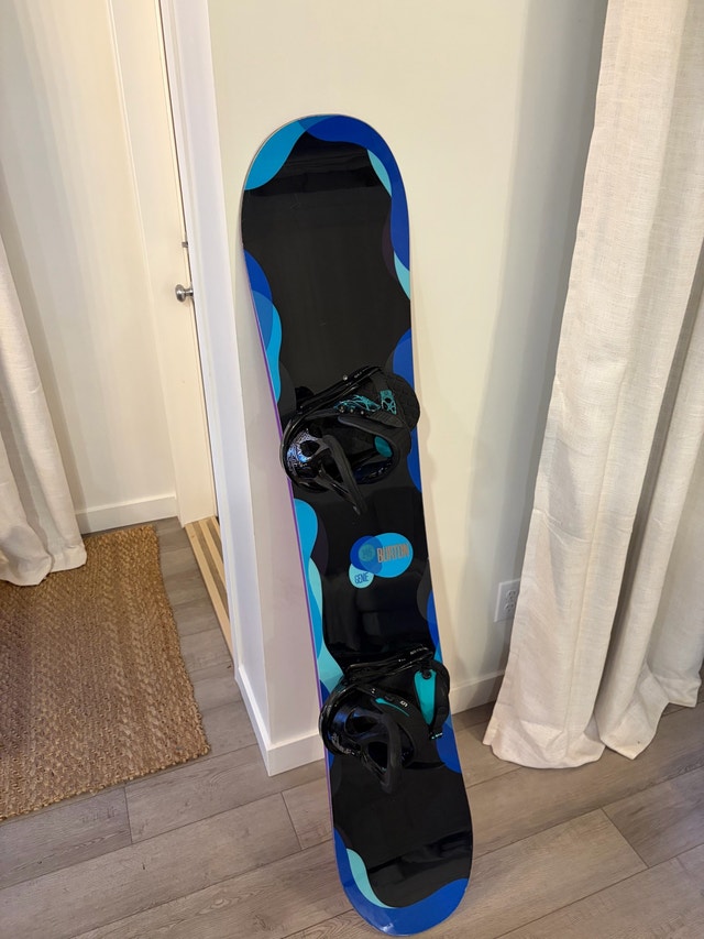 Women’s Burton Snowboard Setup with Boots - photo 5
