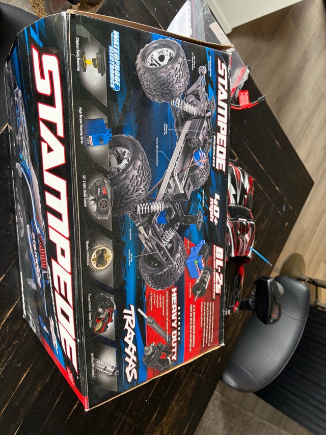 Traxxas Stampede Brushless RC Truck - photo 2