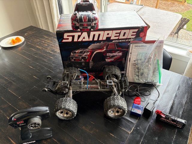 Traxxas Stampede Brushless RC Truck - photo 4